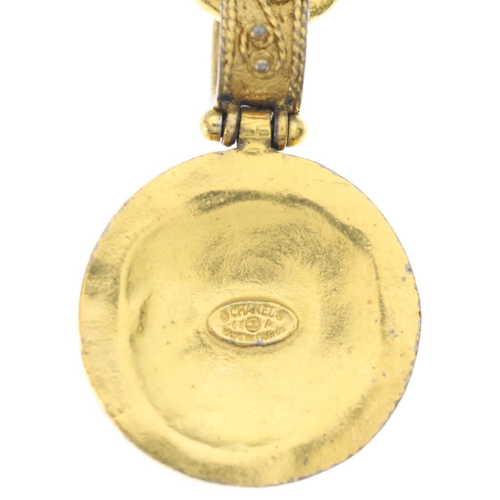 Chanel CC Logo Coin Charm Bracelet Gold — view 6