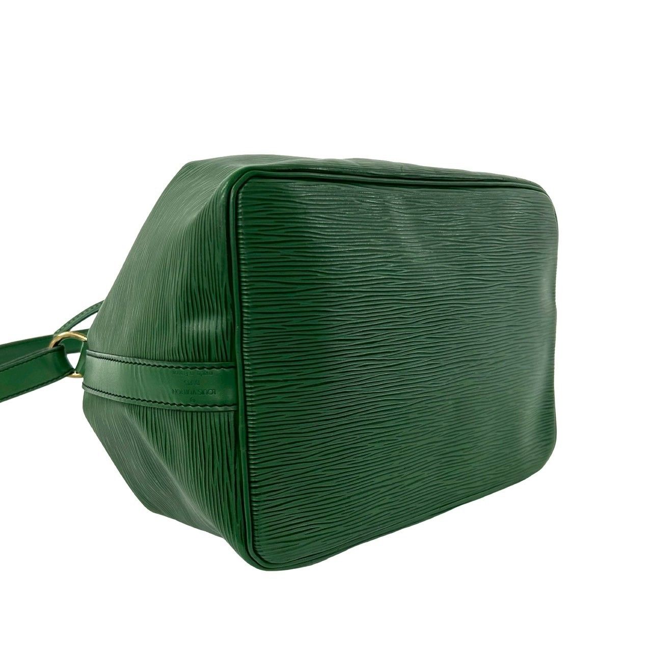 Louis Vuitton Vintage Petit Noe Epi Leather Drawstring Shoulder Bag Borneo Green — view 7