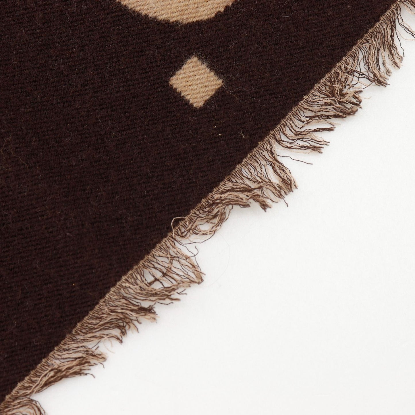 Gucci GG Jacquard Wool Silk Beige Scarf — view 4