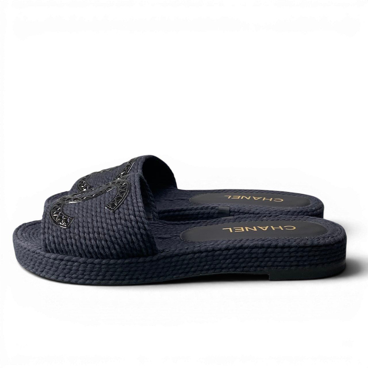 Chanel Cruise Line CC Logo Flat Sandals 39 Black — view 3