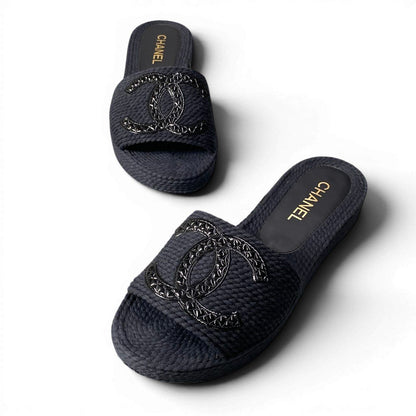 Chanel Cruise Line CC Logo Flat Sandals 39 Black — view 5