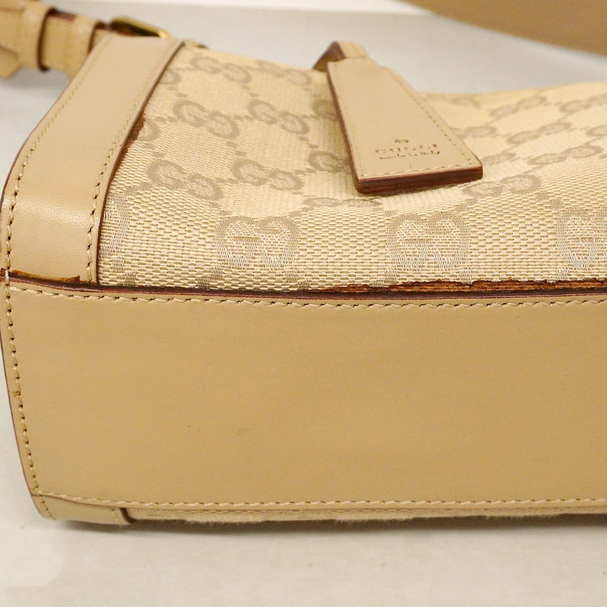 Gucci Handbag GG Canvas Beige Gold — view 6