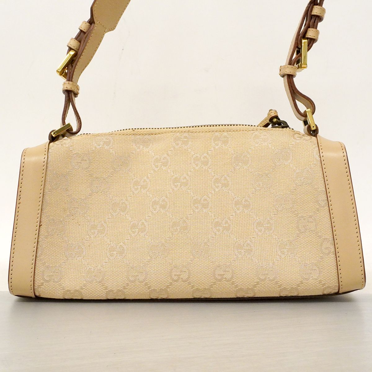 Gucci Handbag GG Canvas Beige Gold — view 9