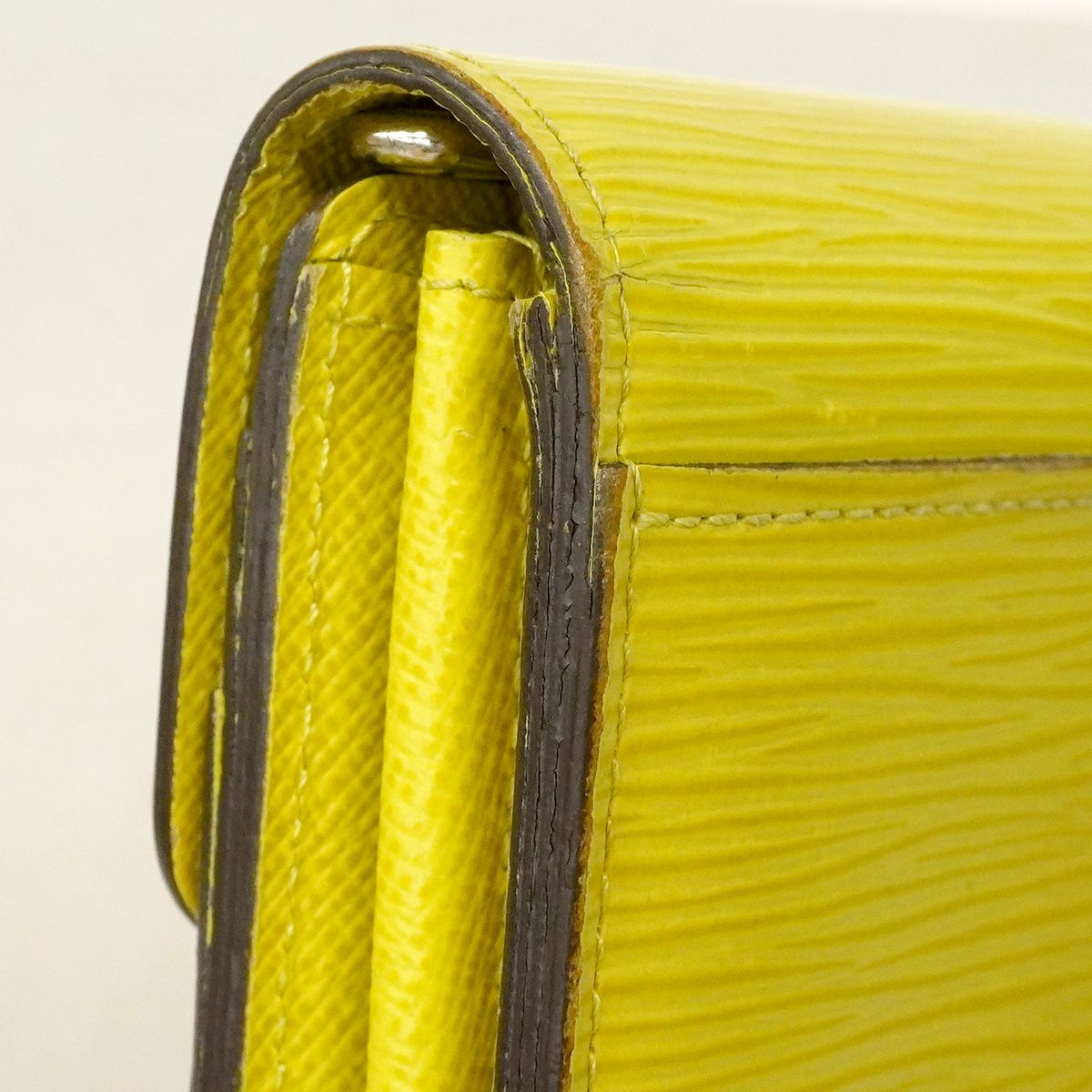 Louis Vuitton Wallet Epi Portefeuille Sarah Pistache — view 7