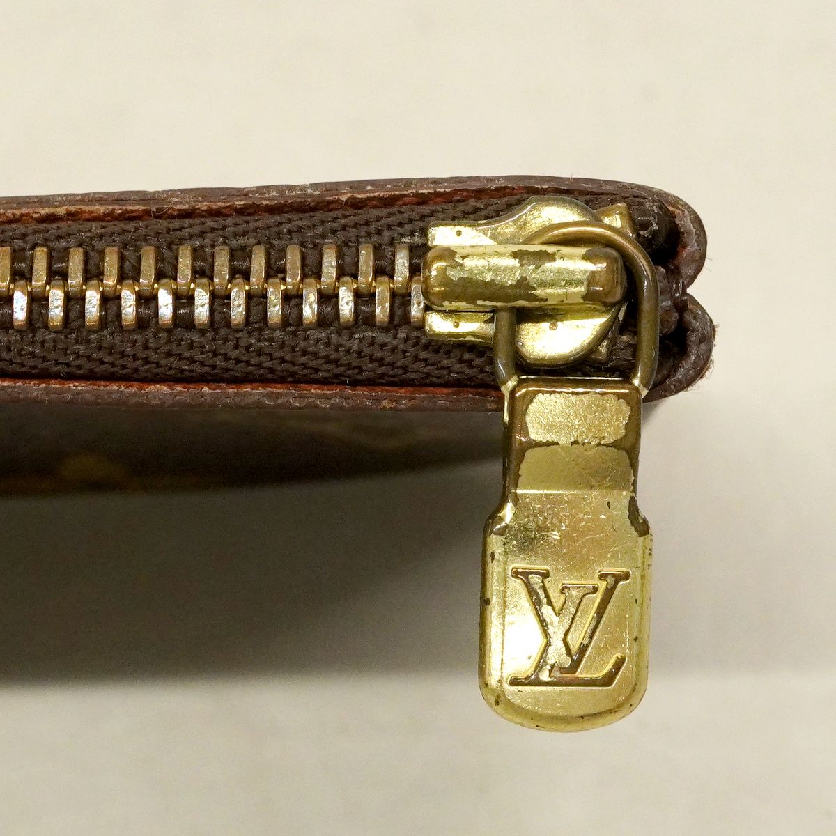 Louis Vuitton Coin Case Monogram Pochette Cles Brown — view 6