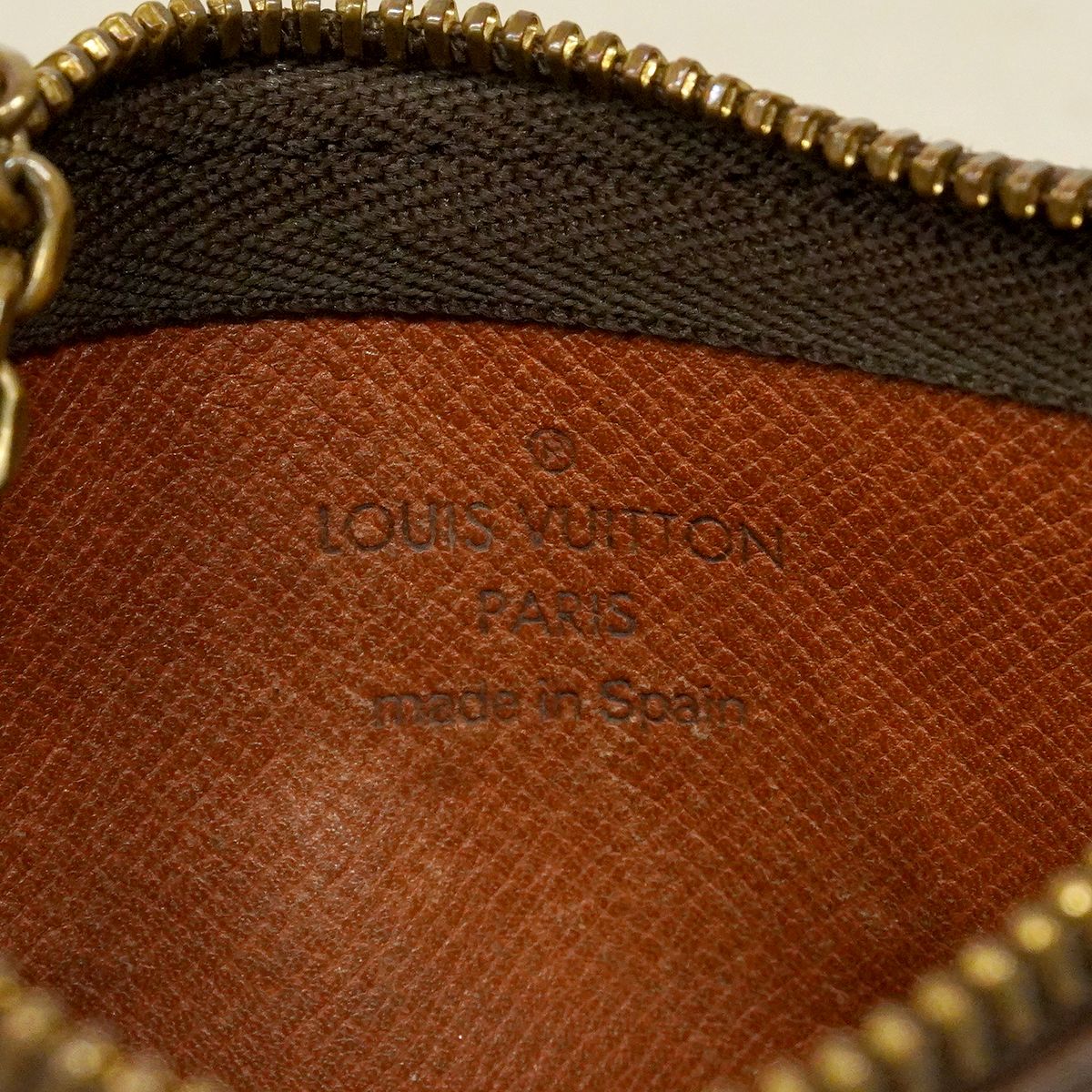 Louis Vuitton Coin Case Monogram Pochette Cles Brown — view 5