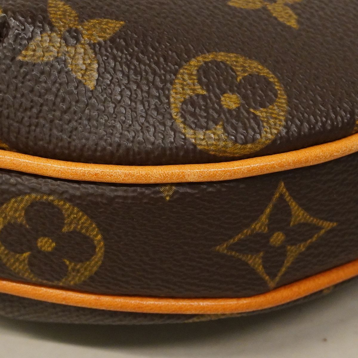 Louis Vuitton Shoulder Bag Monogram Pochette Croissant Brown — view 8