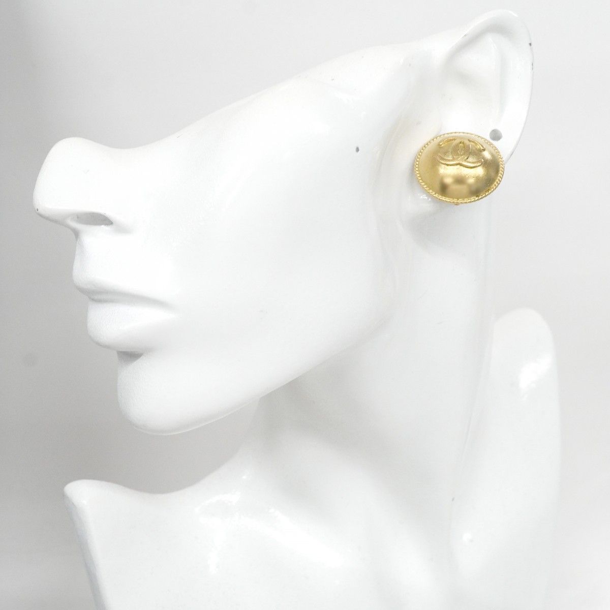 Chanel Earrings Vintage CC Logo Round — view 5