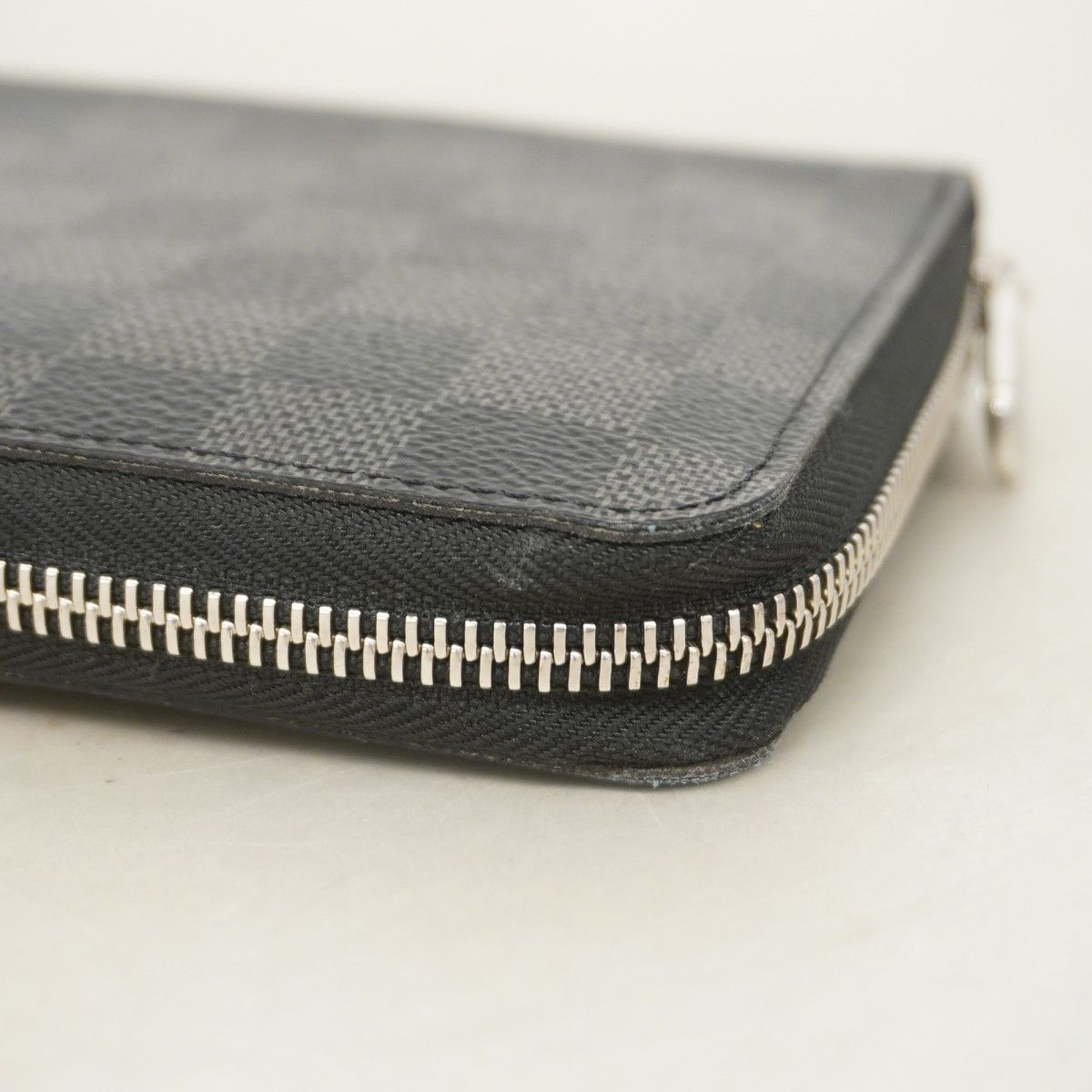 Louis Vuitton Wallet Damier Graphite Zippy Organizer NM Black Gray — view 6
