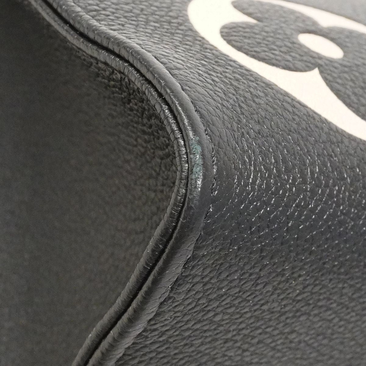Louis Vuitton Tote Monogram Empreinte Bicolor On The Go Black Beige 2-Way — view 9