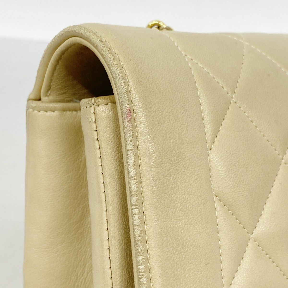 Chanel Shoulder Bag Diana Lambskin Beige Gold — view 7