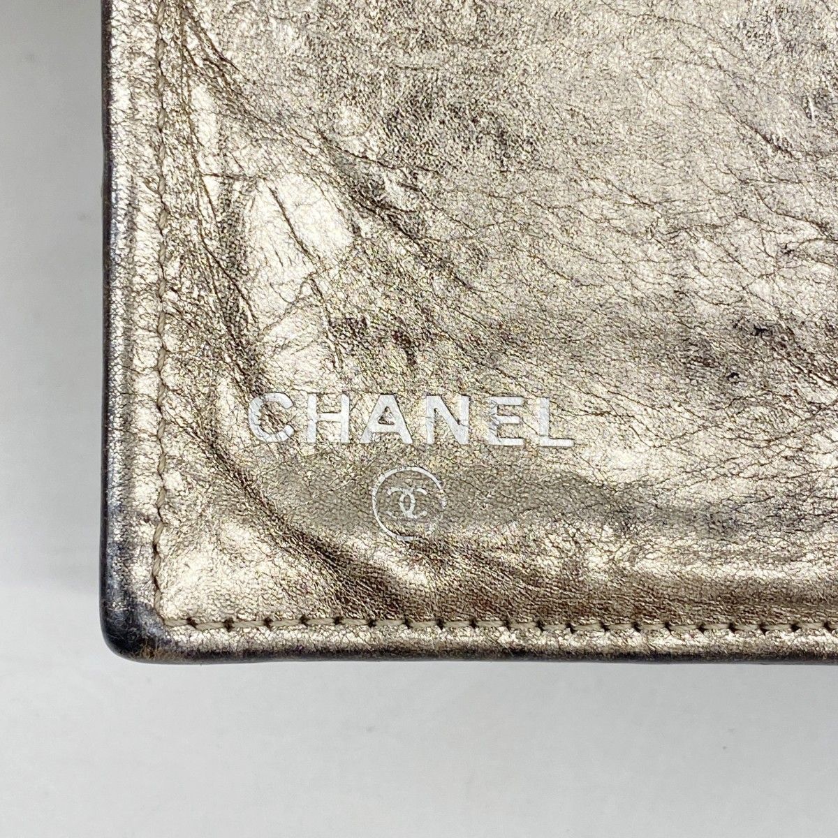 Chanel Wallet 2.55 Calfskin Gold Silver Handbag — view 4