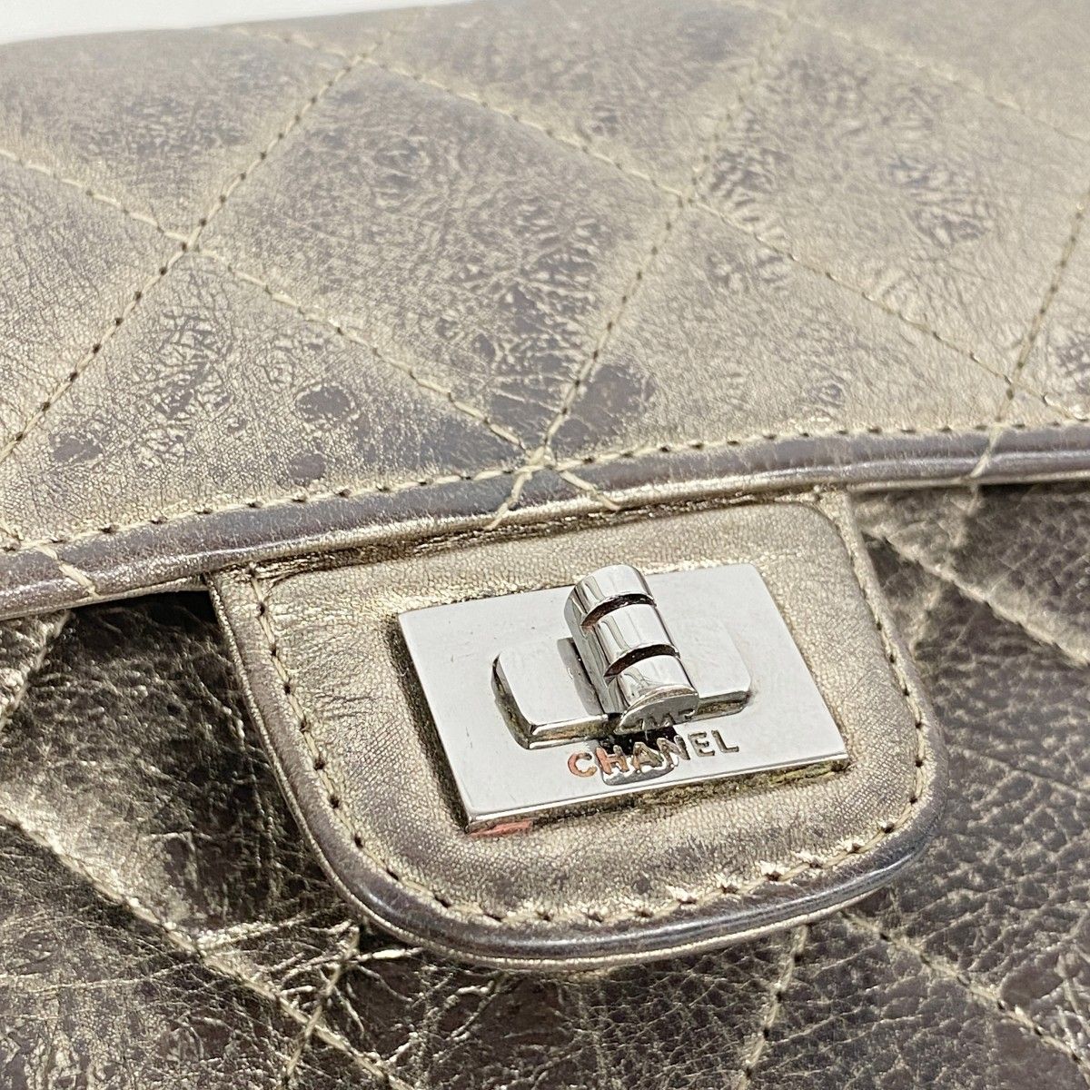 Chanel Wallet 2.55 Calfskin Gold Silver Handbag — view 8