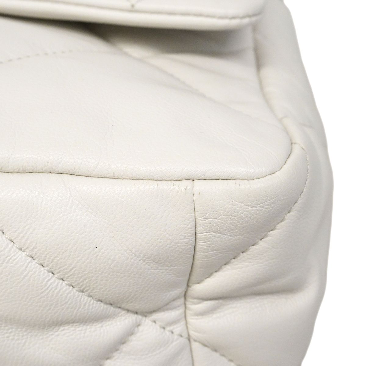 Chanel Handbag 19 Lambskin White Gold Silver 2-Way — view 6