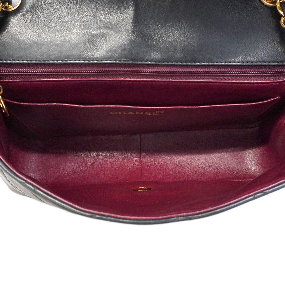 Chanel Shoulder Bag Diana Lambskin Black Gold — view 4