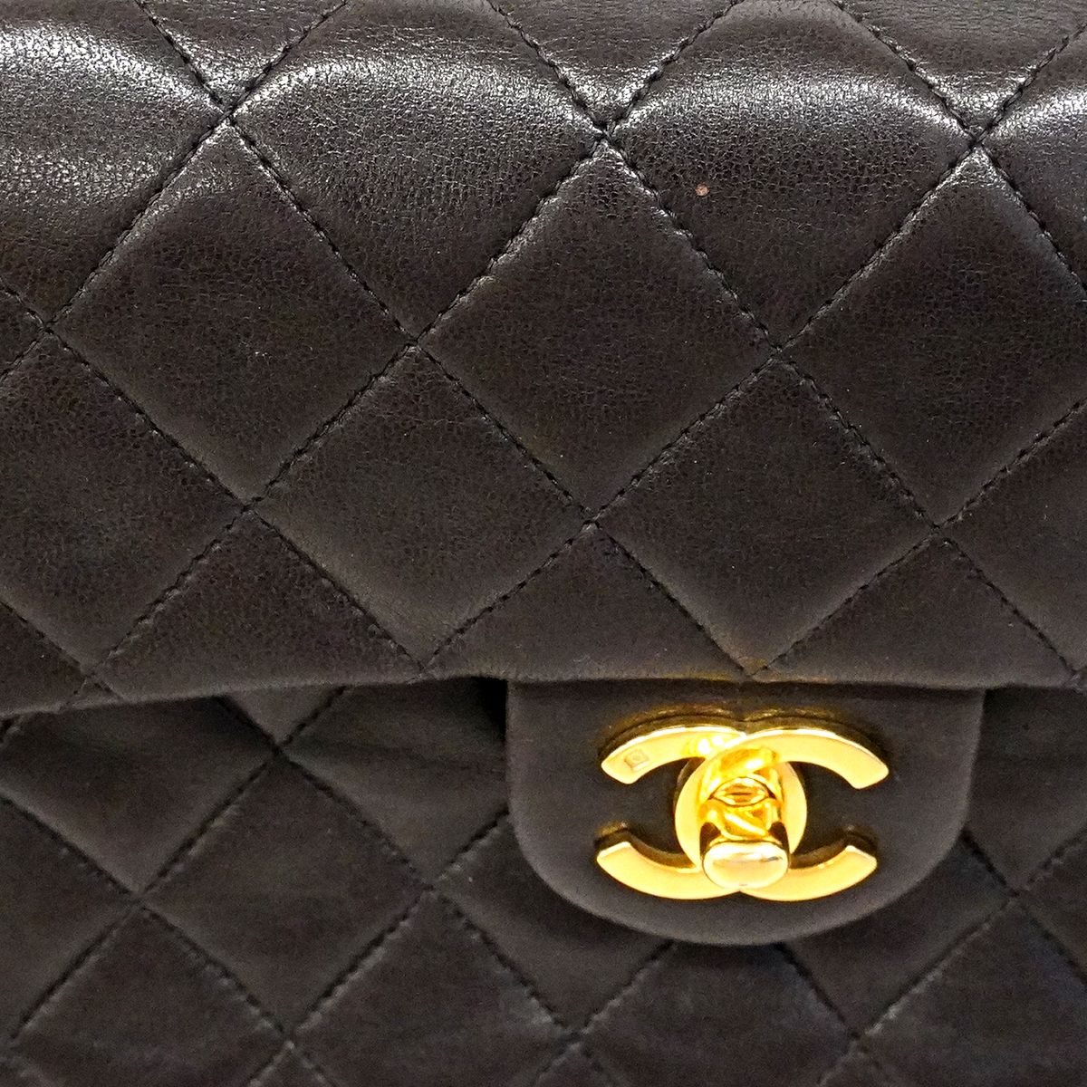 Chanel Shoulder Bag Mini Quilted Lambskin Black Gold — view 9