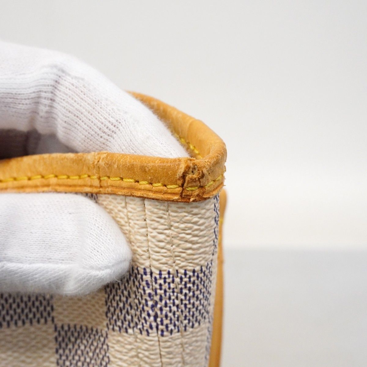Louis Vuitton Tote Damier Azur Neverfull White — view 7