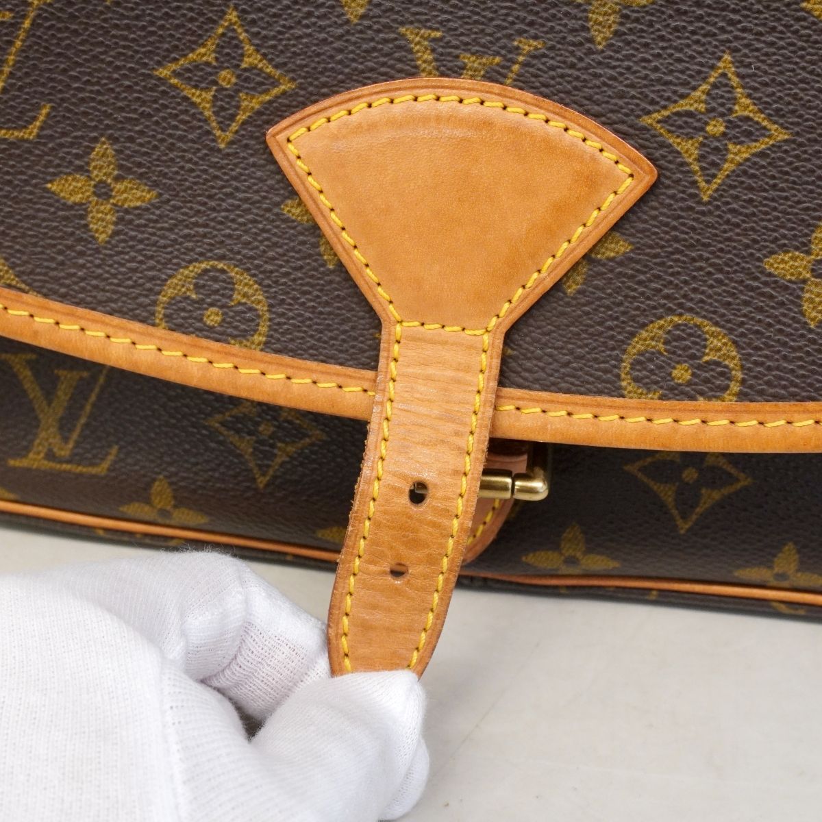 Louis Vuitton Shoulder Bag Monogram Sologne Brown — view 9