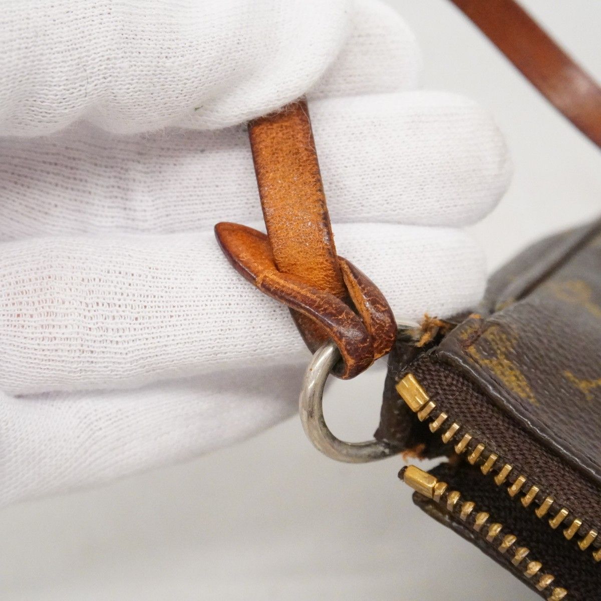 Louis Vuitton Pouch Monogram Pochette Brown — view 8