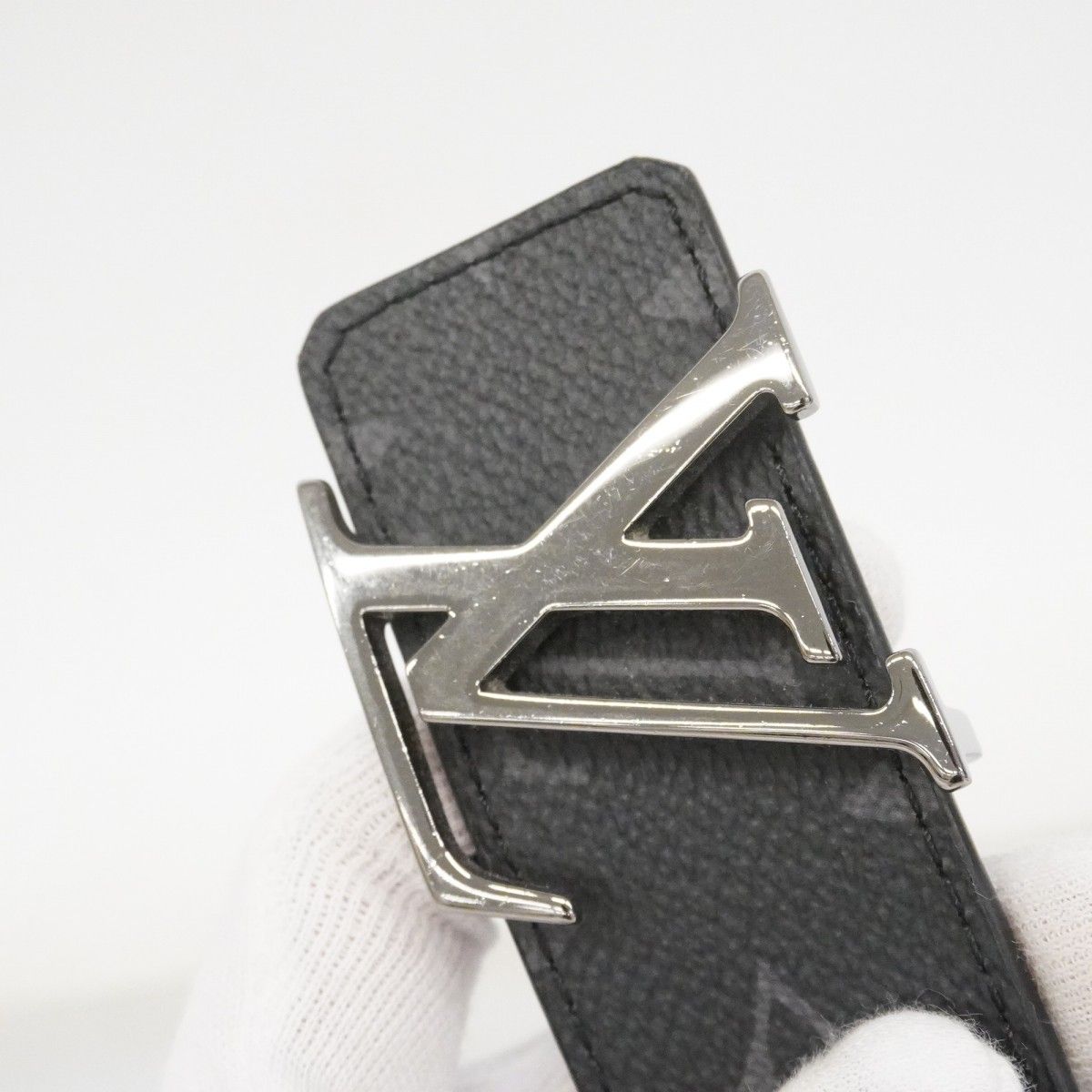 Louis Vuitton Belt Monogram Eclipse Ceinture LV Initial Black — view 9