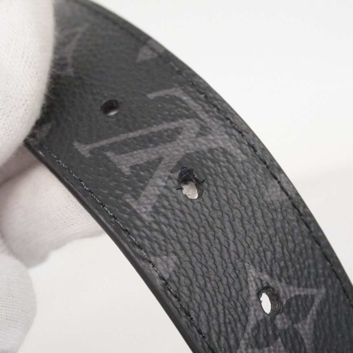Louis Vuitton Belt Monogram Eclipse Ceinture LV Initial Black — view 4
