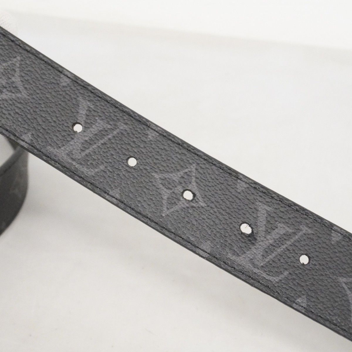 Louis Vuitton Belt Monogram Eclipse Ceinture LV Initial Black — view 8