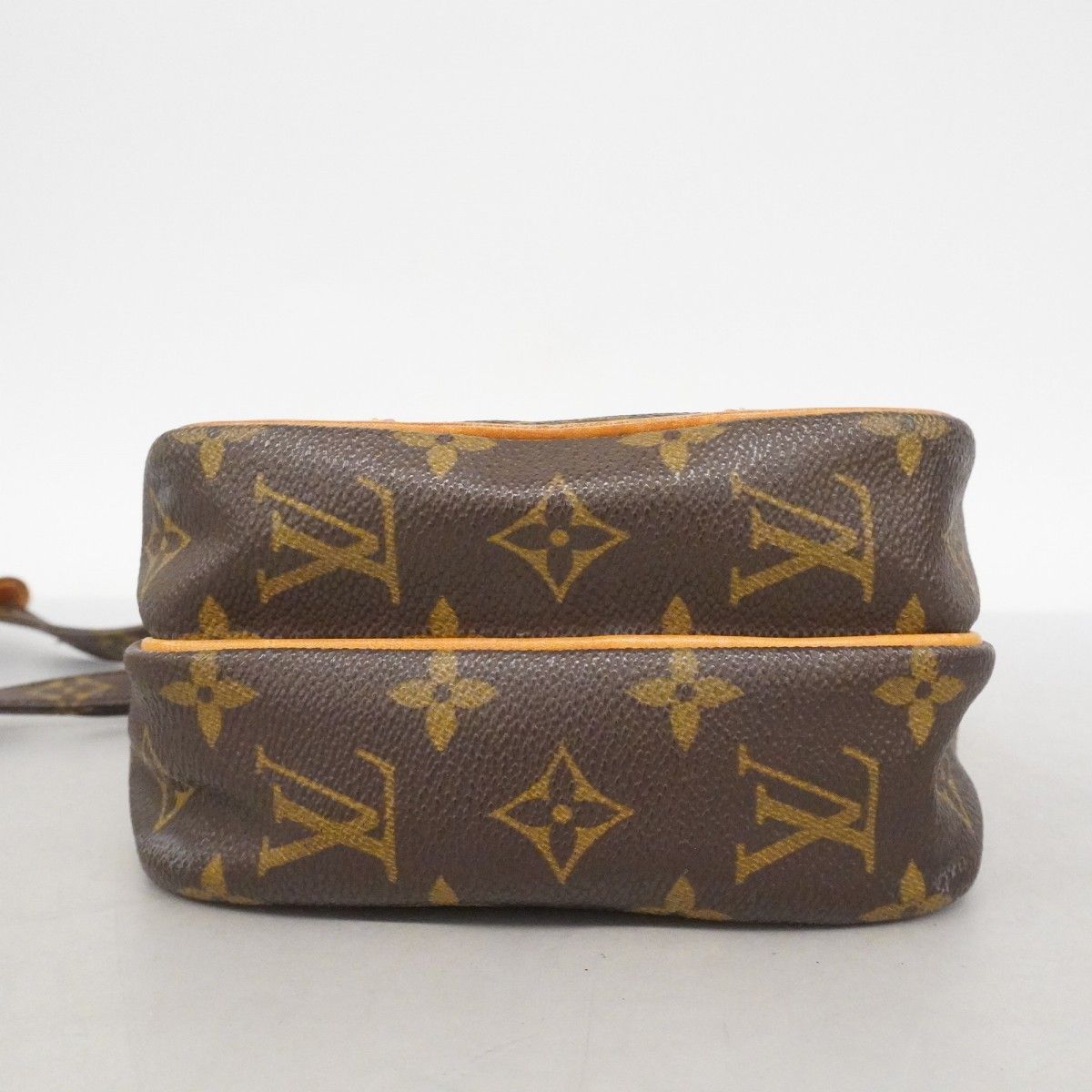 Louis Vuitton Shoulder Bag Monogram Amazon Brown — view 3