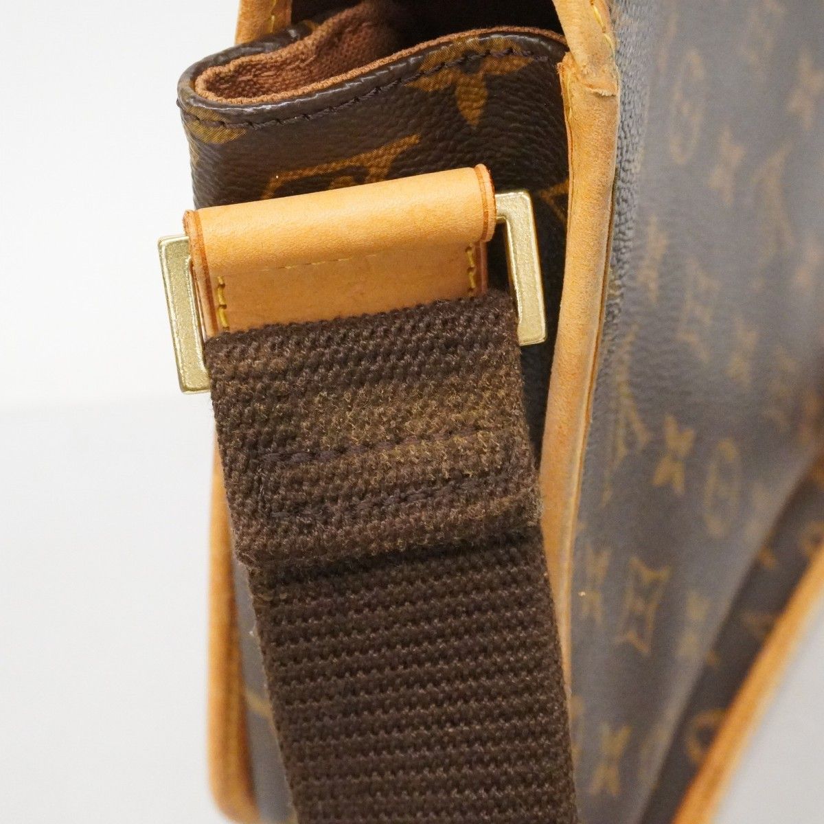 Louis Vuitton Shoulder Bag Monogram Messenger Bosford PM Brown — view 9
