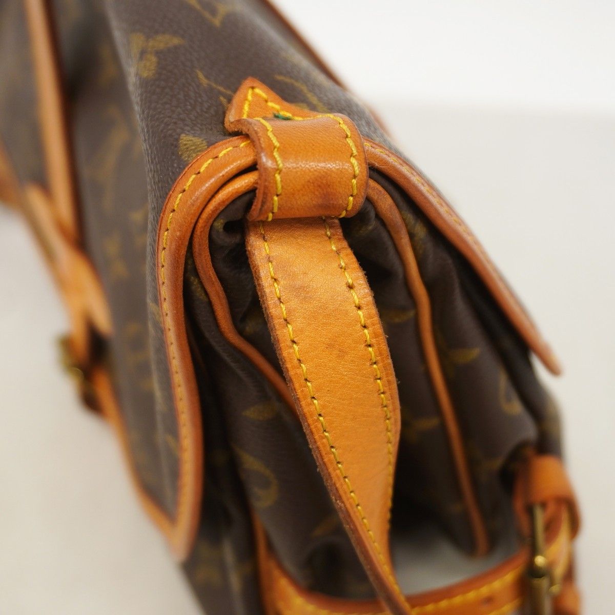 Louis Vuitton Shoulder Bag Monogram Saumur 30 Brown — view 7