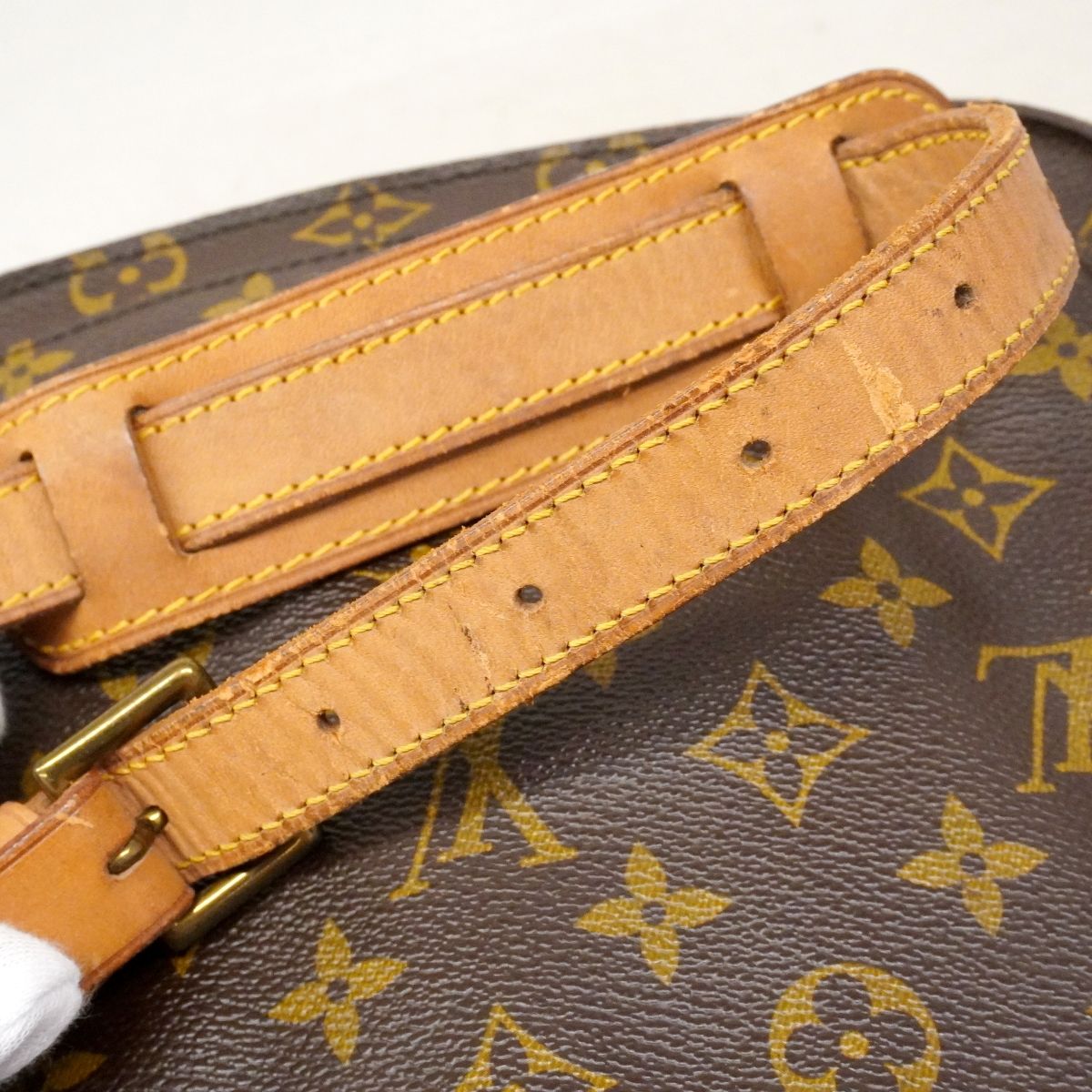 Louis Vuitton Shoulder Bag Monogram Saint Cloud GM Brown — view 7