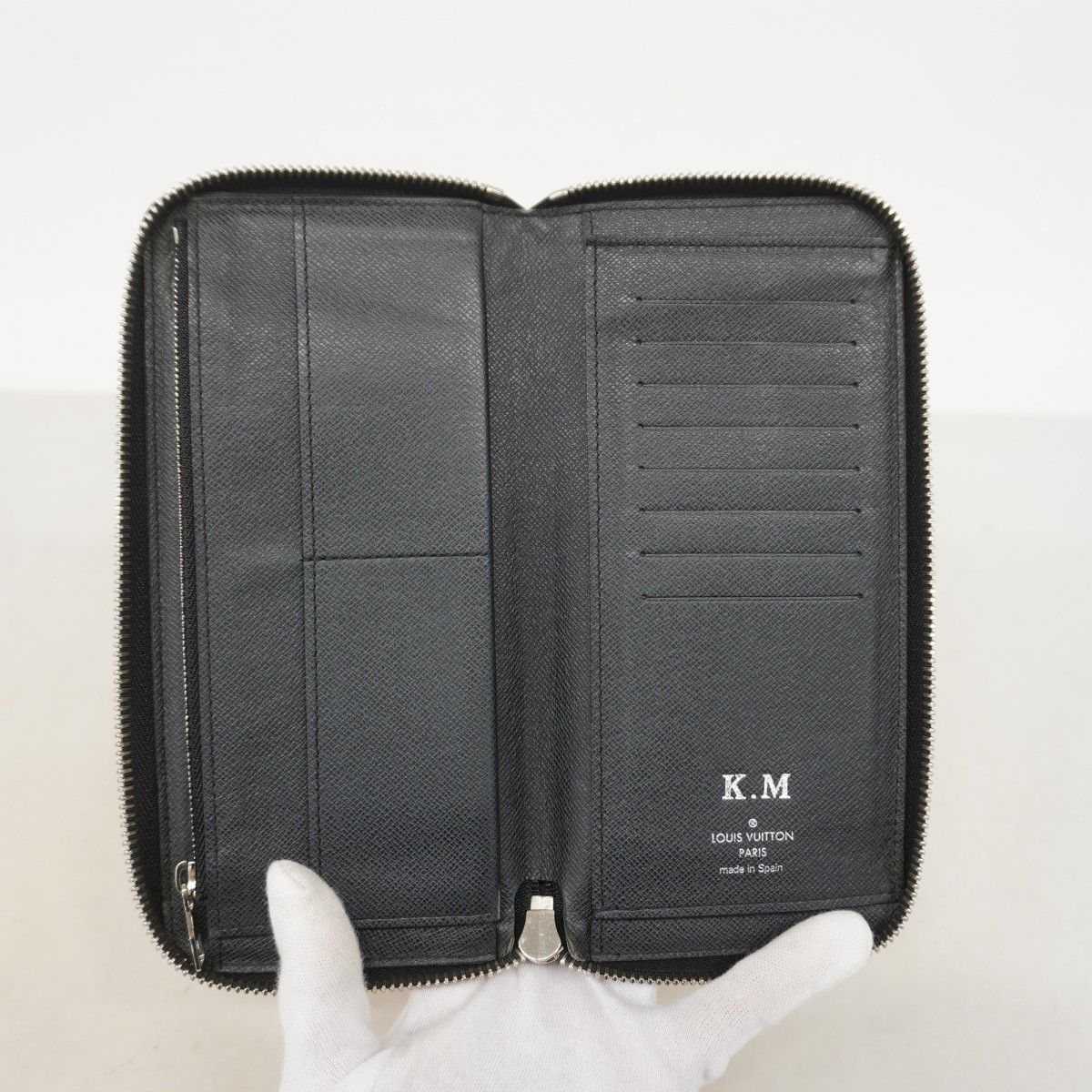Louis Vuitton Wallet Taiga Zippy Vertical Ardoise — view 3