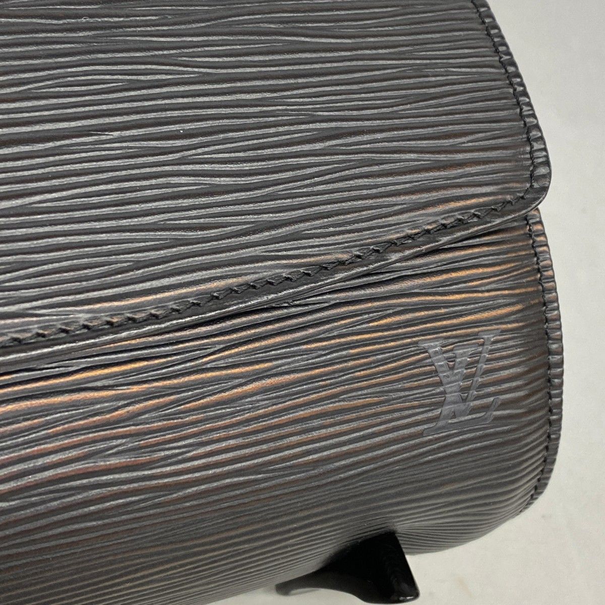 Louis Vuitton Shoulder Bag Epi Nocturne PM Noir — view 6
