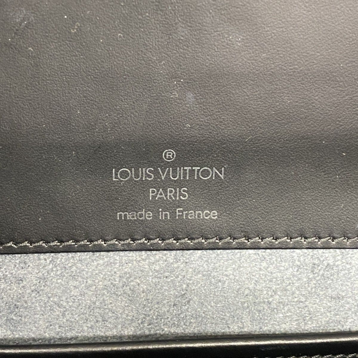 Louis Vuitton Shoulder Bag Epi Nocturne PM Noir — view 5