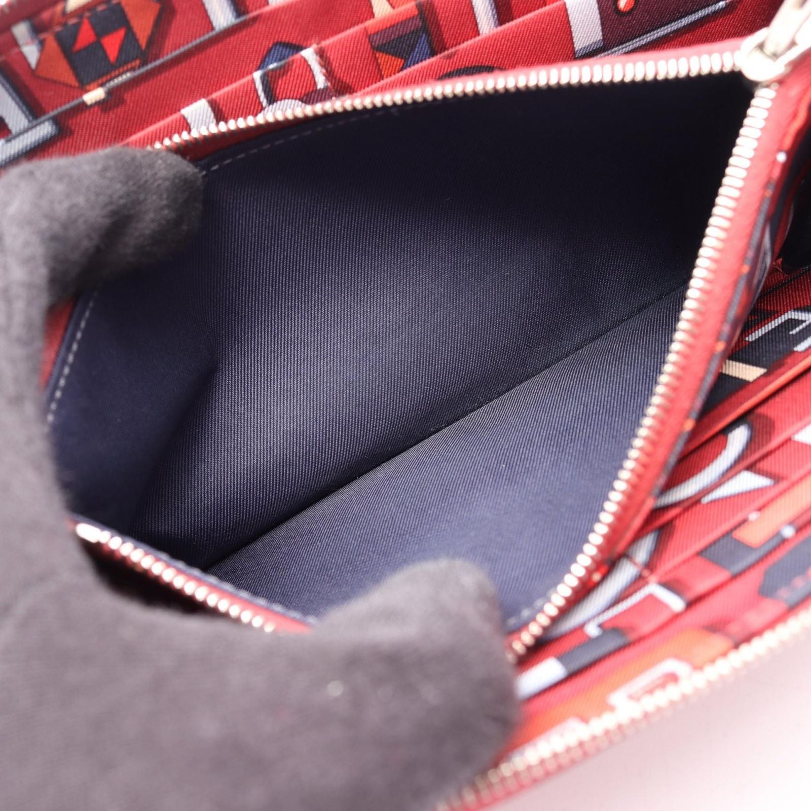 Hermes Round Wallet Azappu Long Silk in Long Rouge Grena Leather Azap — view 6