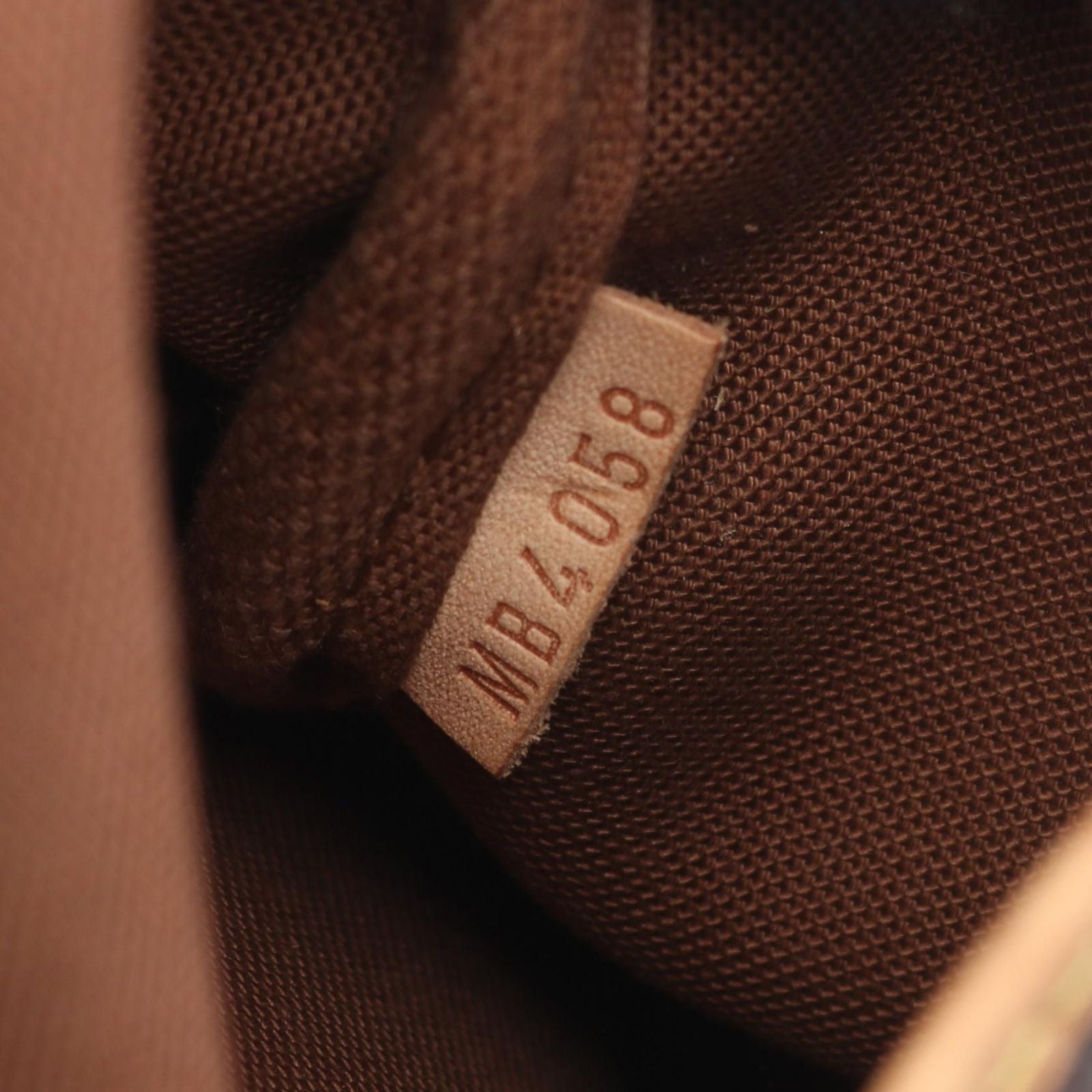 Louis Vuitton Shoulder Bag Saumur 30 Canvas Leather — view 6