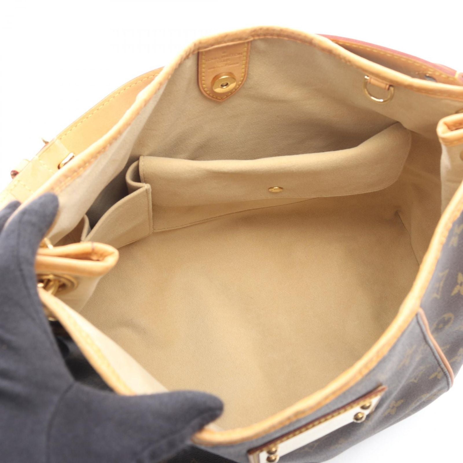 Louis Vuitton Shoulder Bag Galleria PM Canvas Leather — view 3