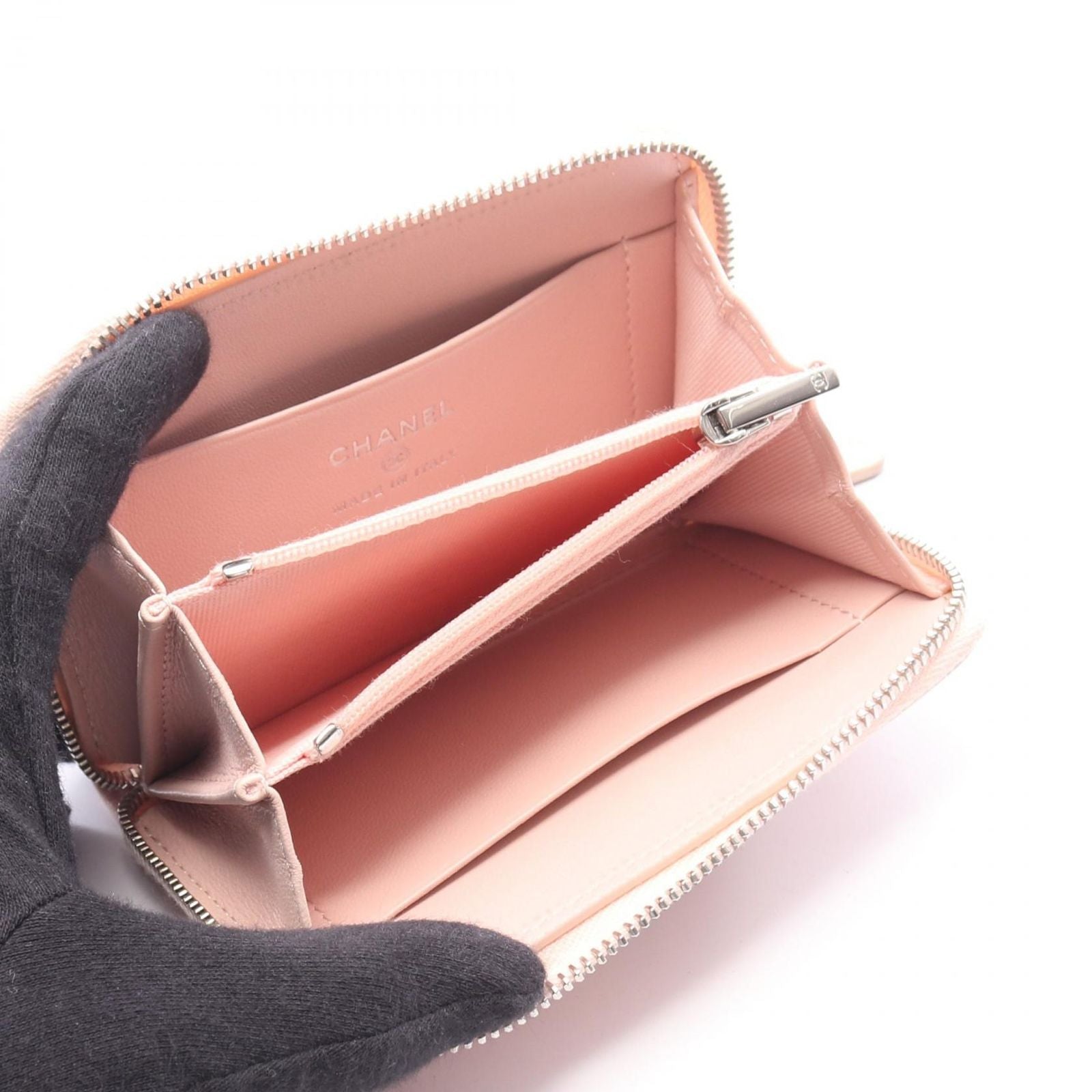 Chanel Round Wallet Quilted CC Logo Star Baby Pink Leather Coco Compact — view 3