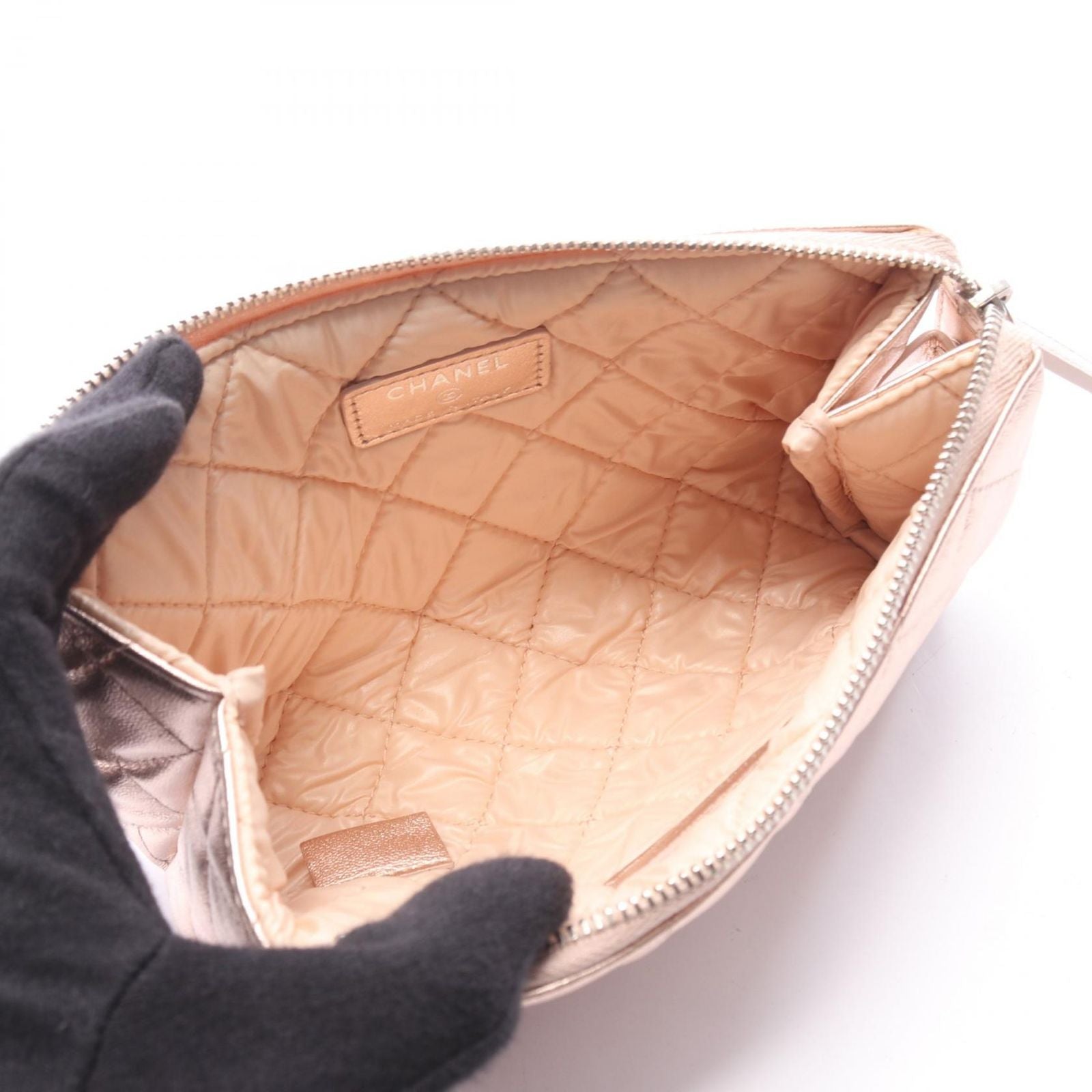 Chanel Pouch Quilted Metallic Rose Gold Lambskin — view 3