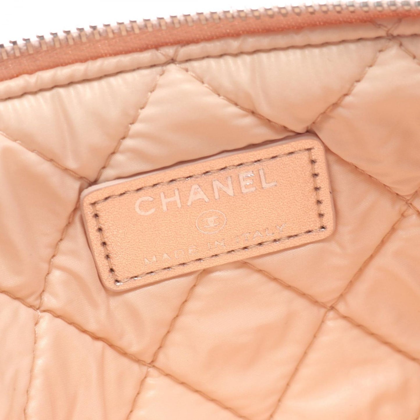 Chanel Pouch Quilted Metallic Rose Gold Lambskin — view 4