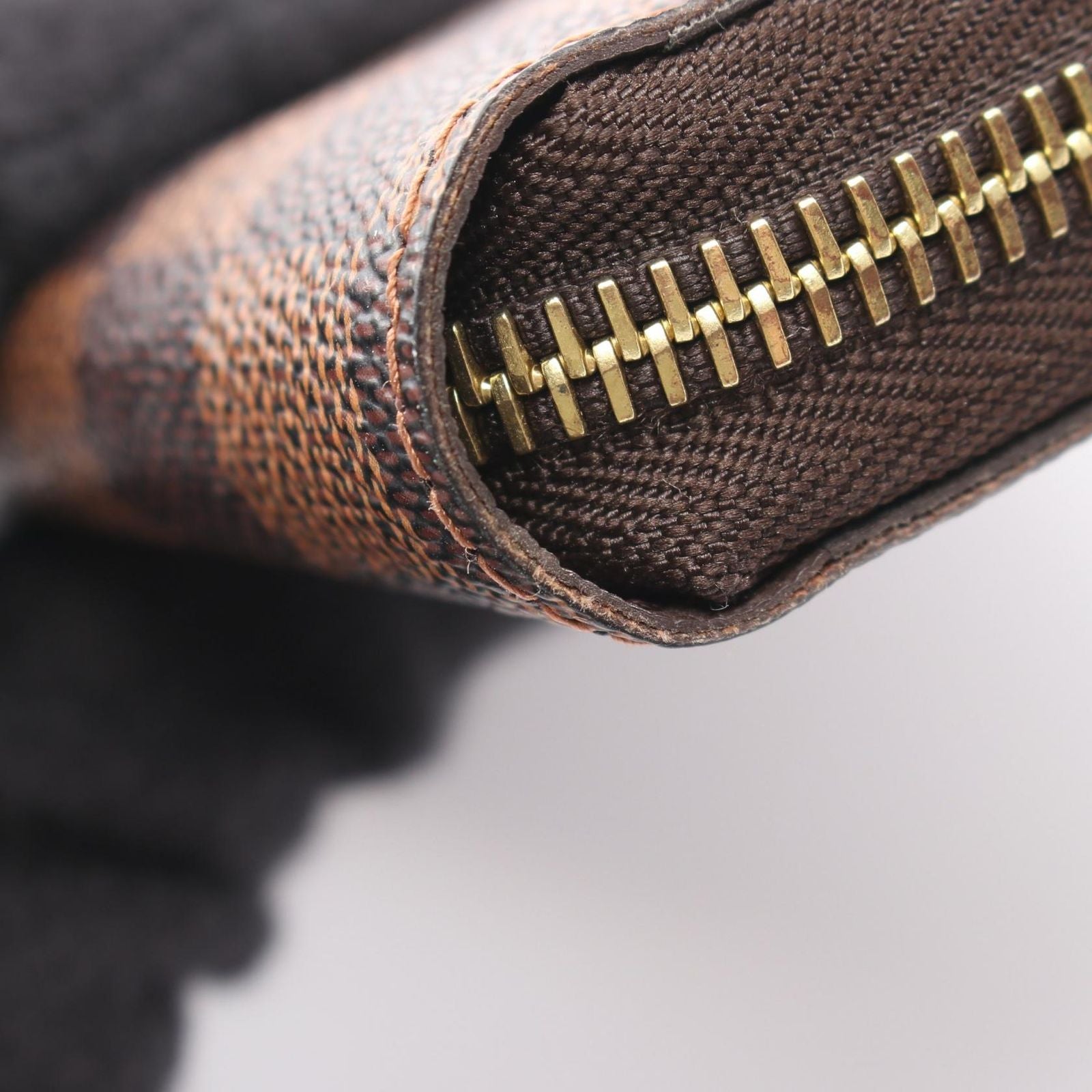 Louis Vuitton Round Wallet Zippy Canvas — view 7