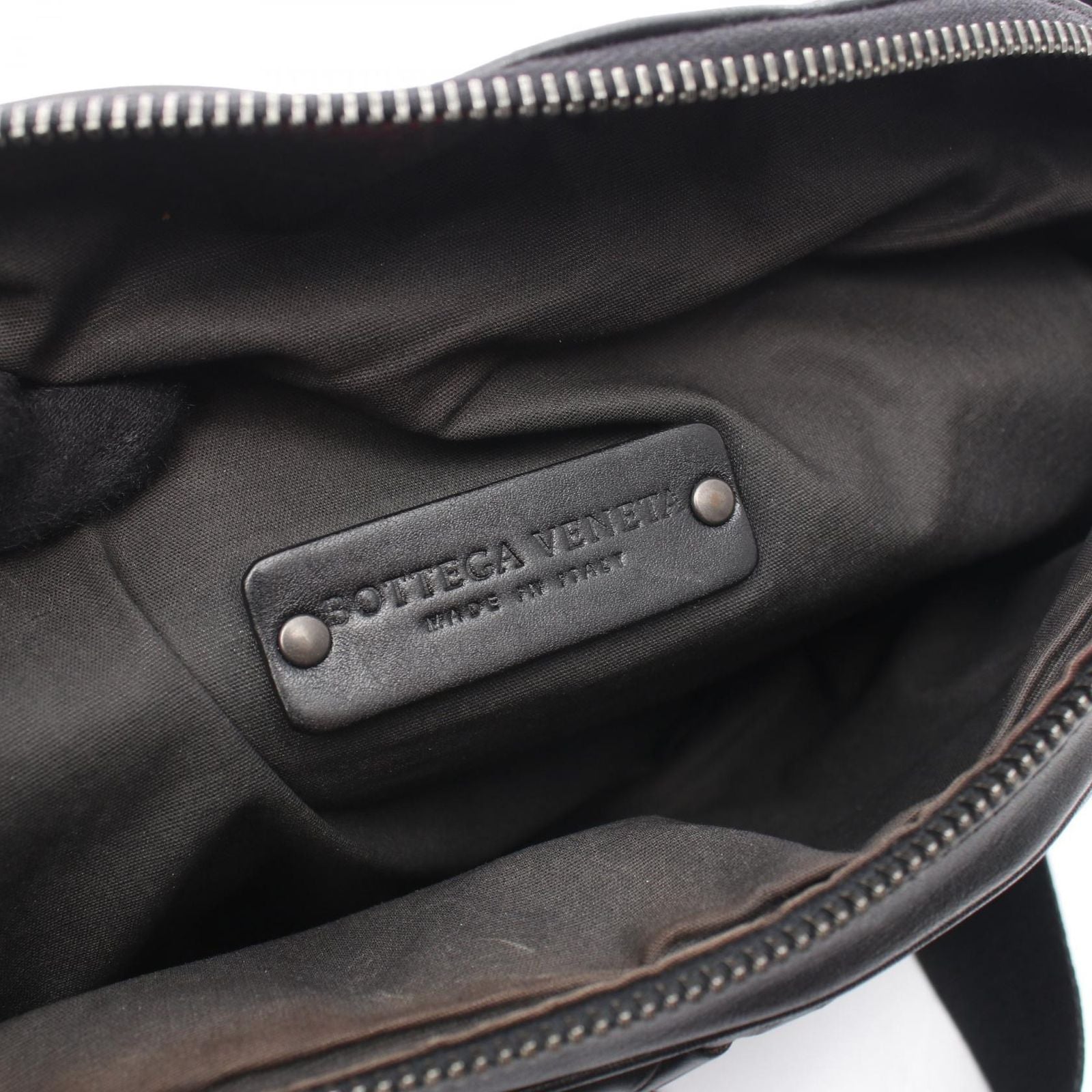 Bottega Veneta Waist Bag Intrecciato Black Leather — view 4