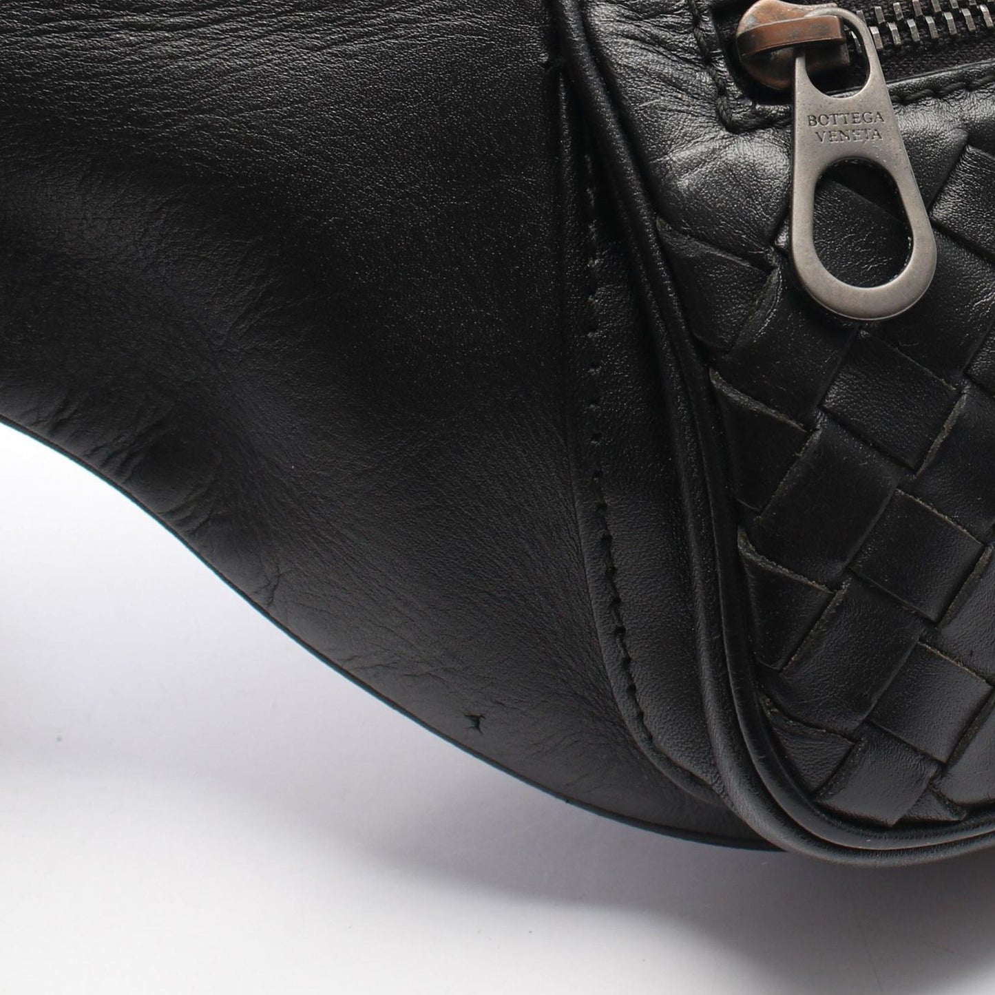 Bottega Veneta Waist Bag Intrecciato Black Leather — view 6