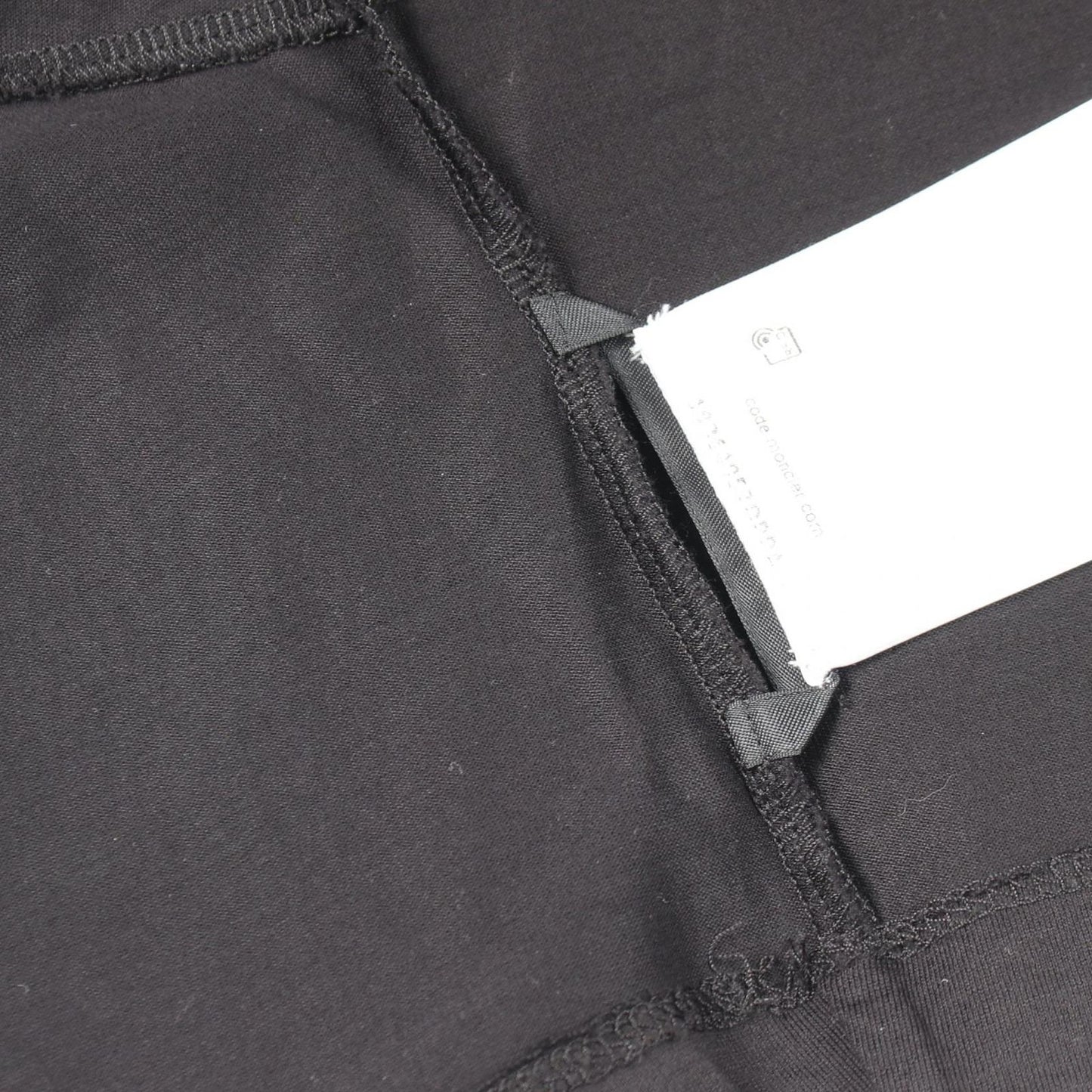 Moncler Short Sleeve T-Shirt Sequin Logo Cropped Cotton — view 9