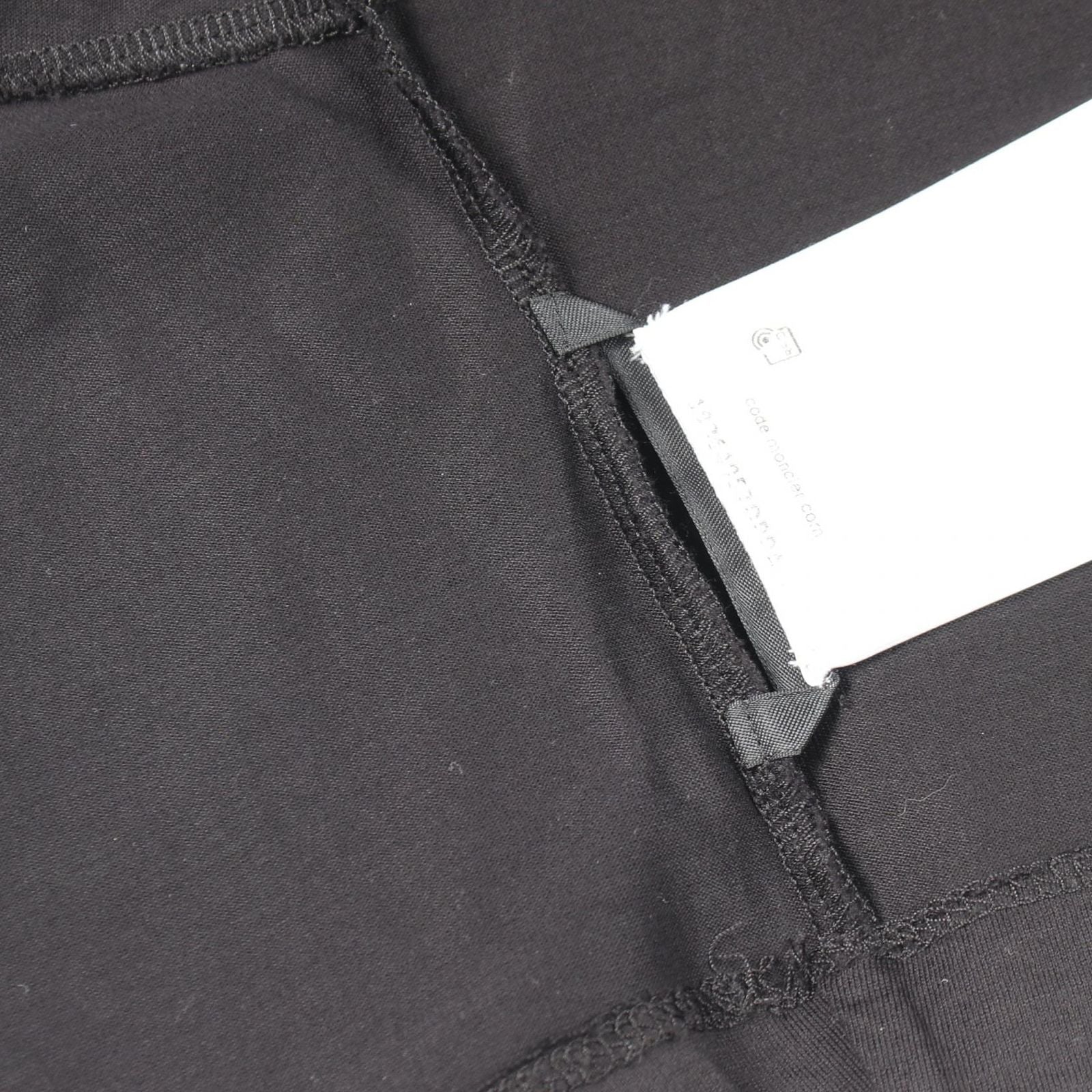 Moncler Short Sleeve T-Shirt Sequin Logo Cropped Cotton — view 9