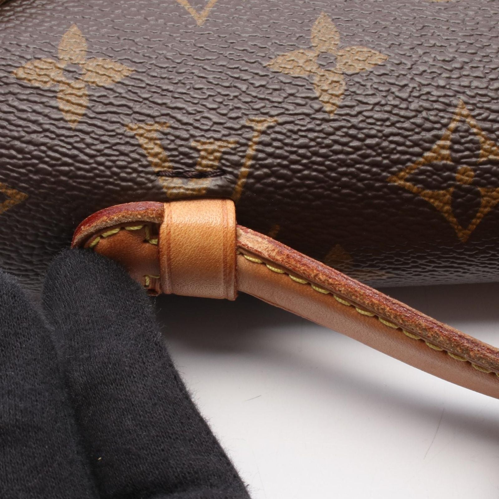 Louis Vuitton Handbag Pochette Metis Monogram 2-Way Canvas Leather — view 5