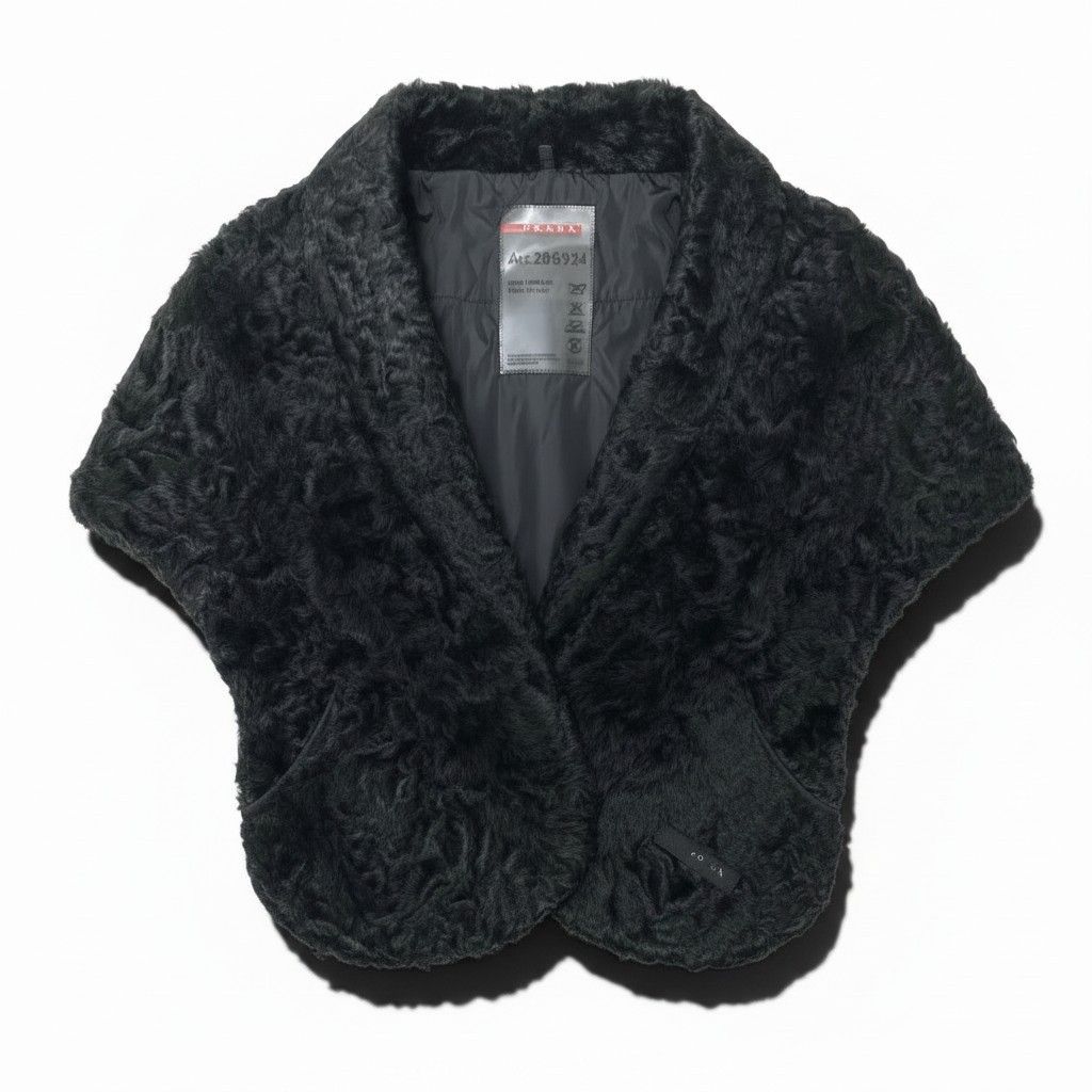 Prada Prda Calgum Lamb Pocono Fur Poncho Large Shawl Black Scarf