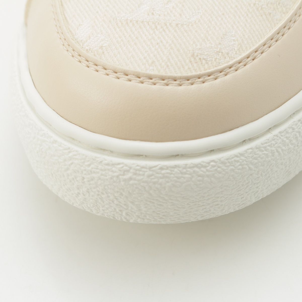 Louis Vuitton Monogram Charlie Line High Cut Sneakers Beige — view 8