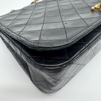 Chanel Shoulder Bag Quilted Gold Turnlock CC Logo Leather Black — view 5