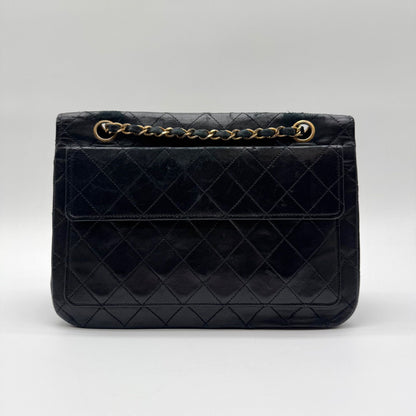 Chanel Shoulder Bag Quilted Gold Turnlock CC Logo Leather Black — view 2