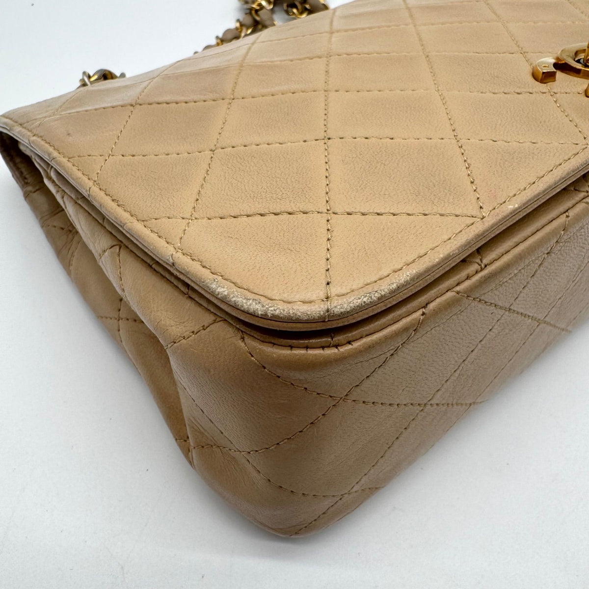 Chanel Shoulder Bag Quilted Turnlock CC Logo Chain Beige Leather — view 7